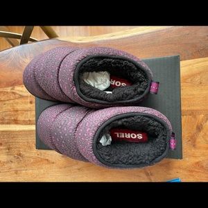 NEW Sorel Go Bodega Run slippers size 7
